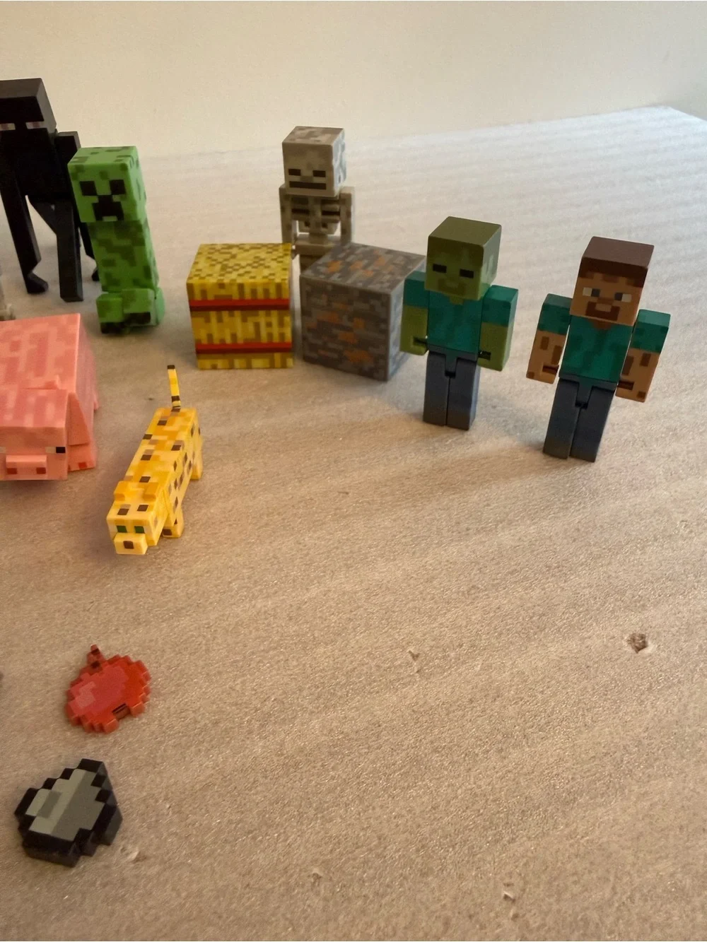 Lot of 21 Minecraft Poseable Action Figures Mojang